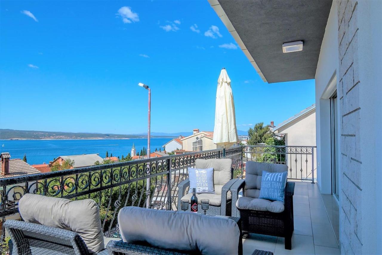 Holiday House Queens With Sea View Selce Kültér fotó