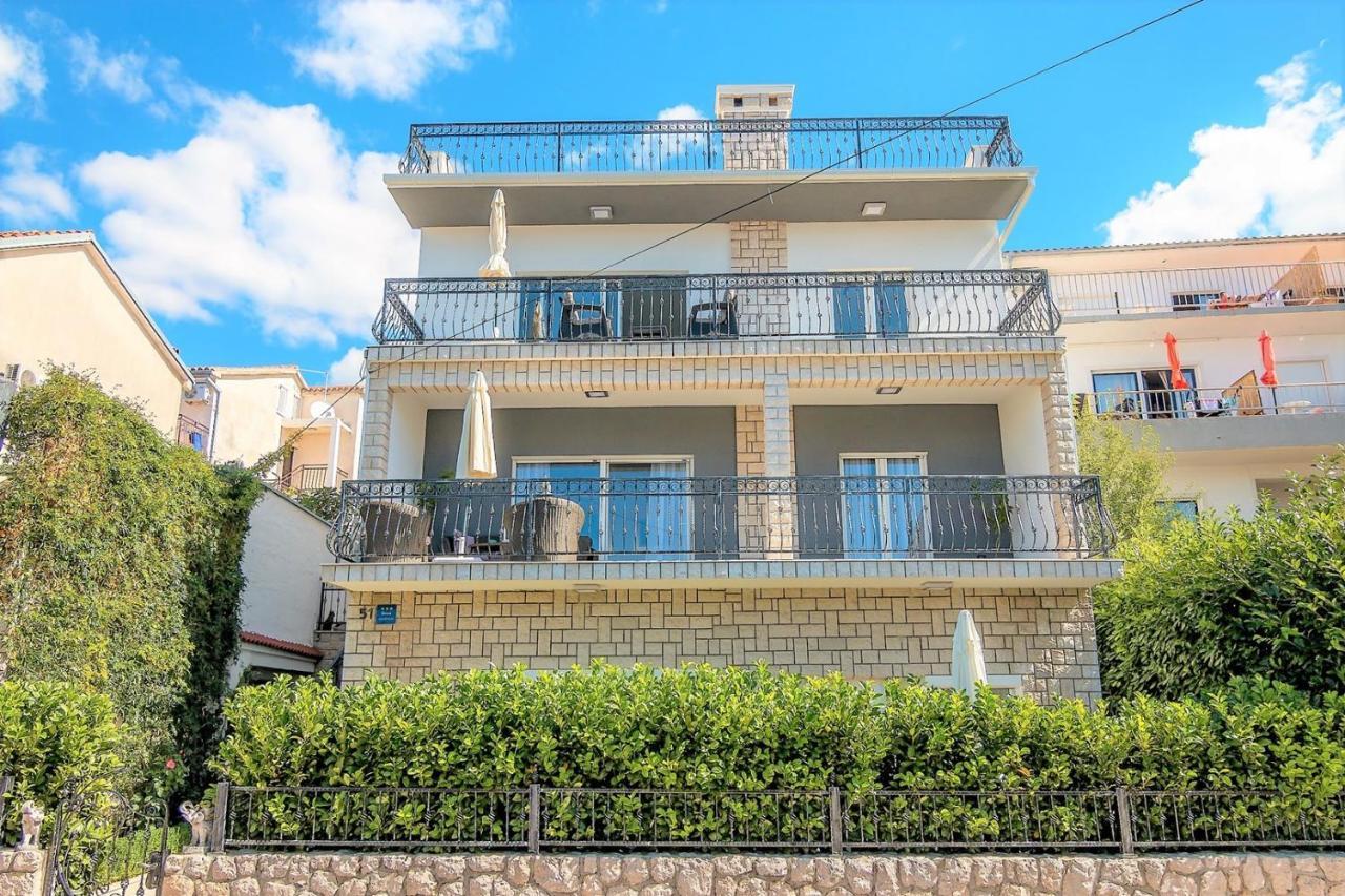 Holiday House Queens With Sea View Selce Kültér fotó