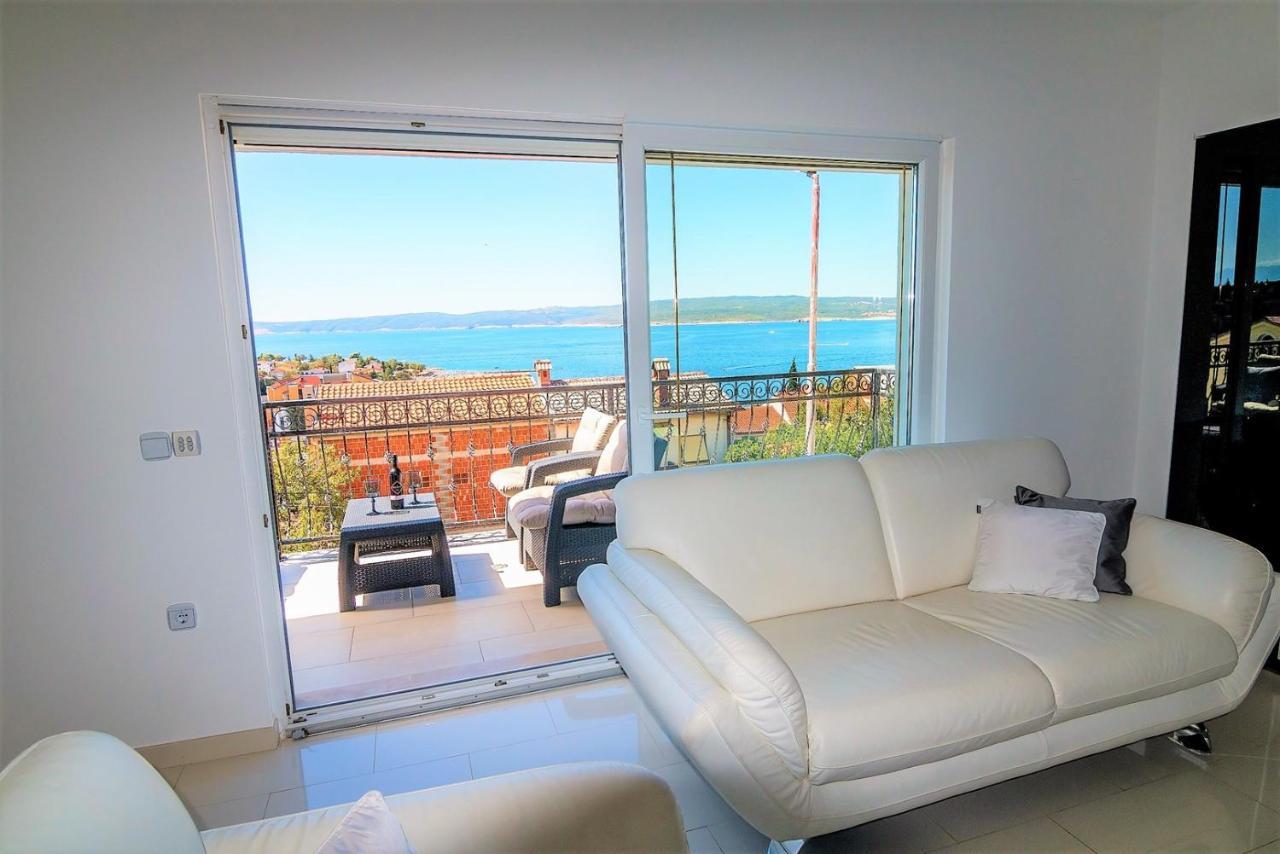 Holiday House Queens With Sea View Selce Kültér fotó