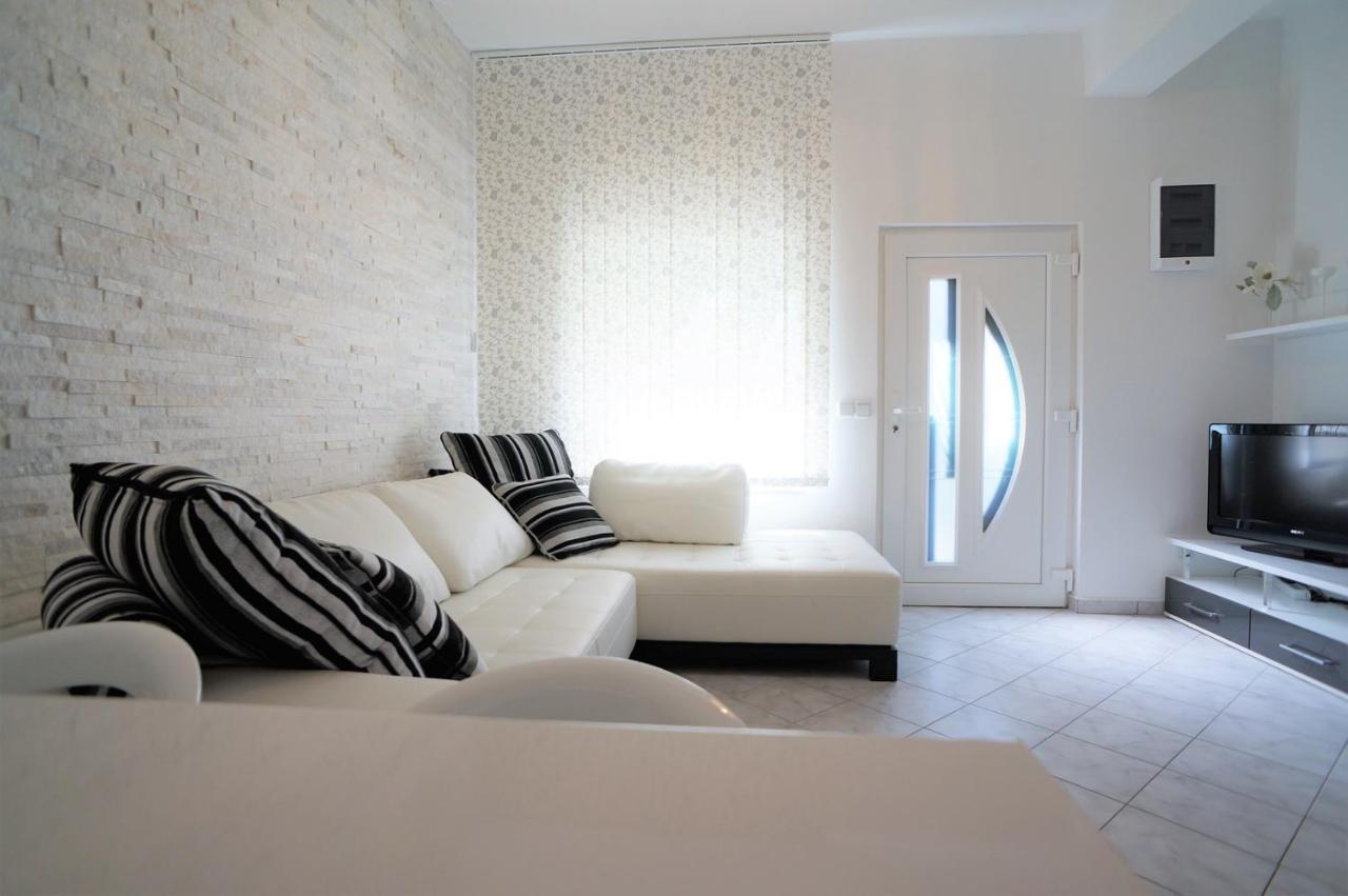 Holiday House Queens With Sea View Selce Kültér fotó