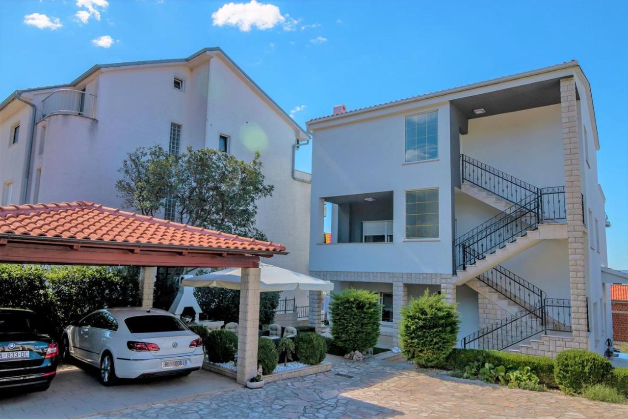 Holiday House Queens With Sea View Selce Kültér fotó