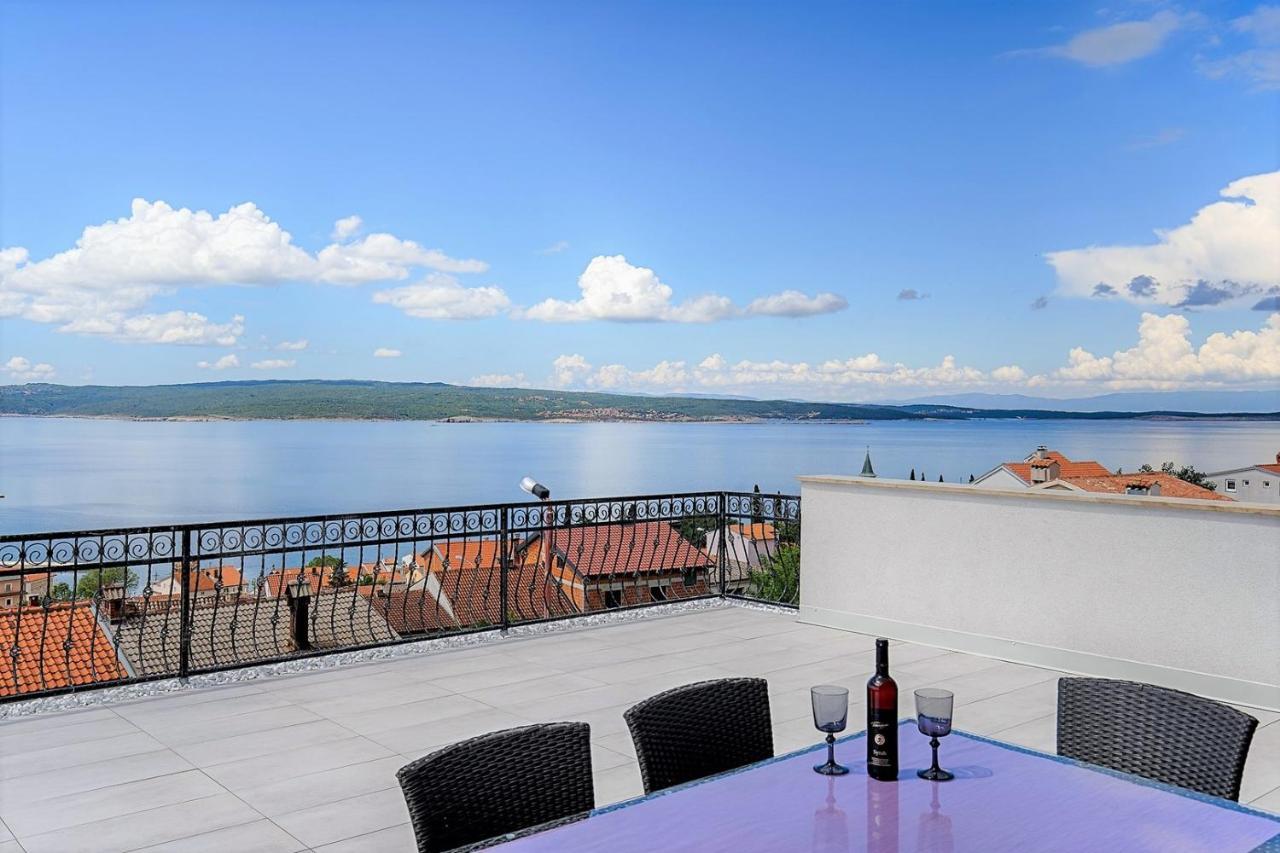 Holiday House Queens With Sea View Selce Kültér fotó